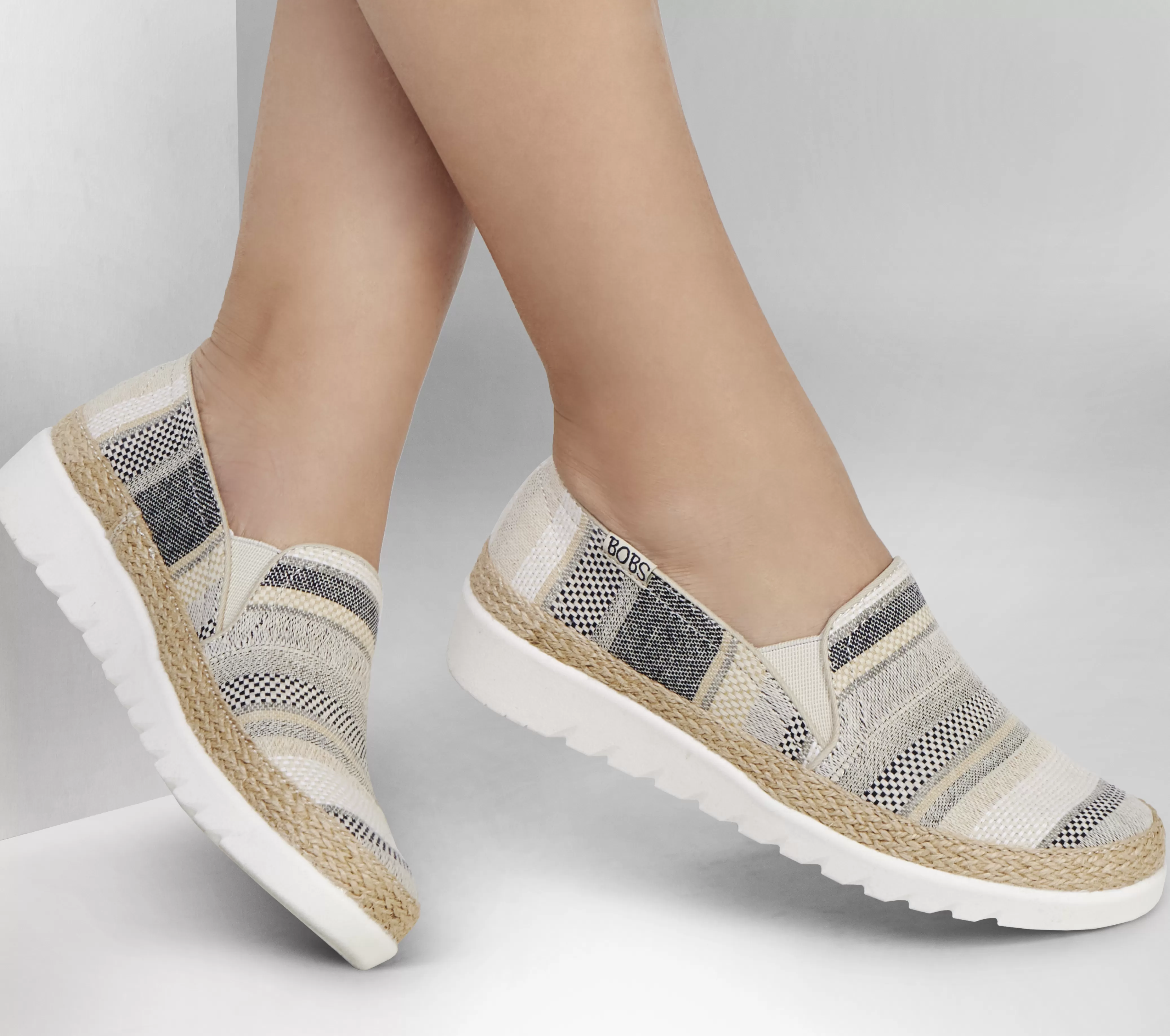 SKECHERS BOBS Flexpadrille HI - Serene Heights | Mujer Cuñas | Sin Cordones
