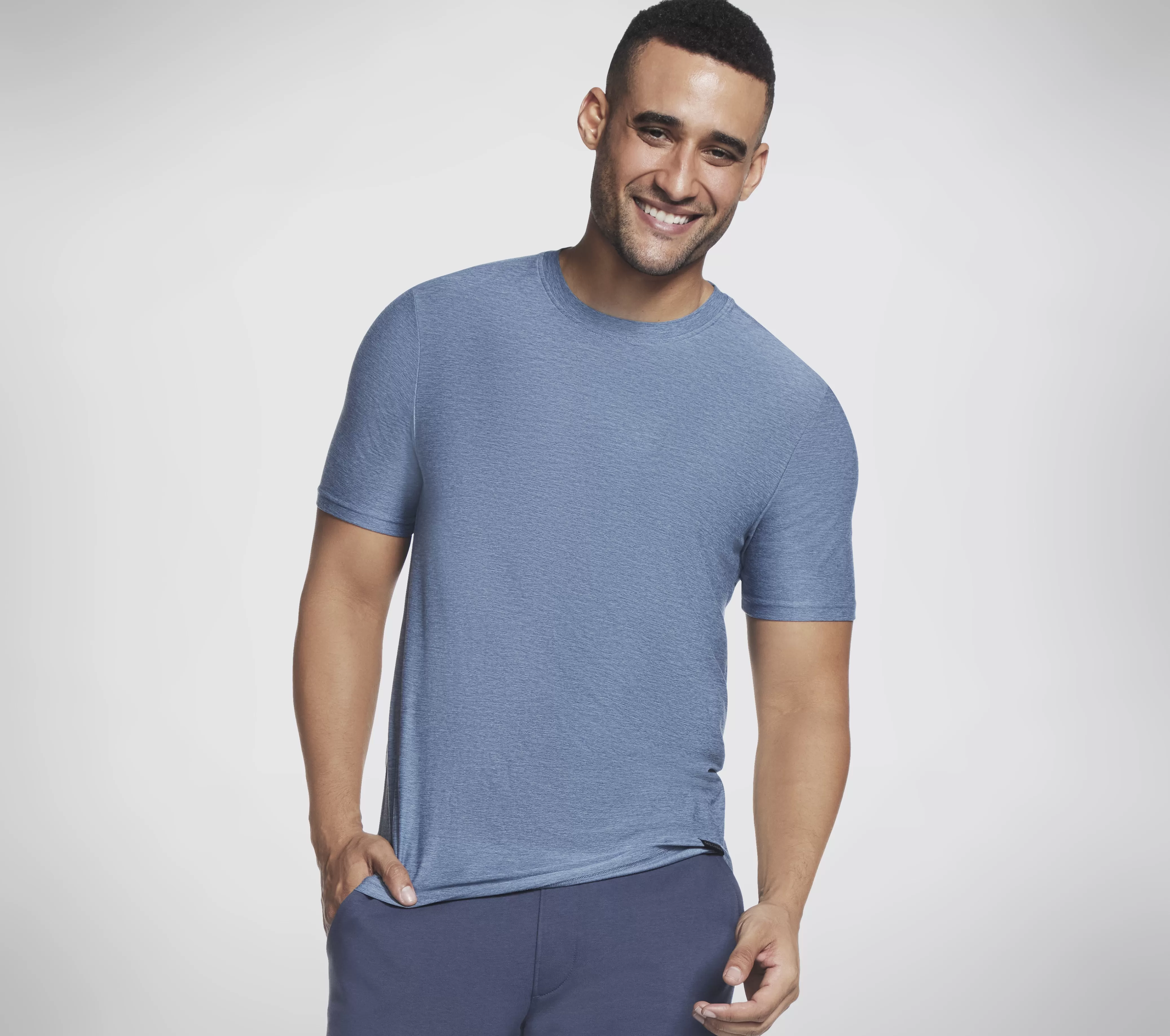 SKECHERS GO DRI All Day Tee | Hombre Partes De Arriba | Partes De Arriba