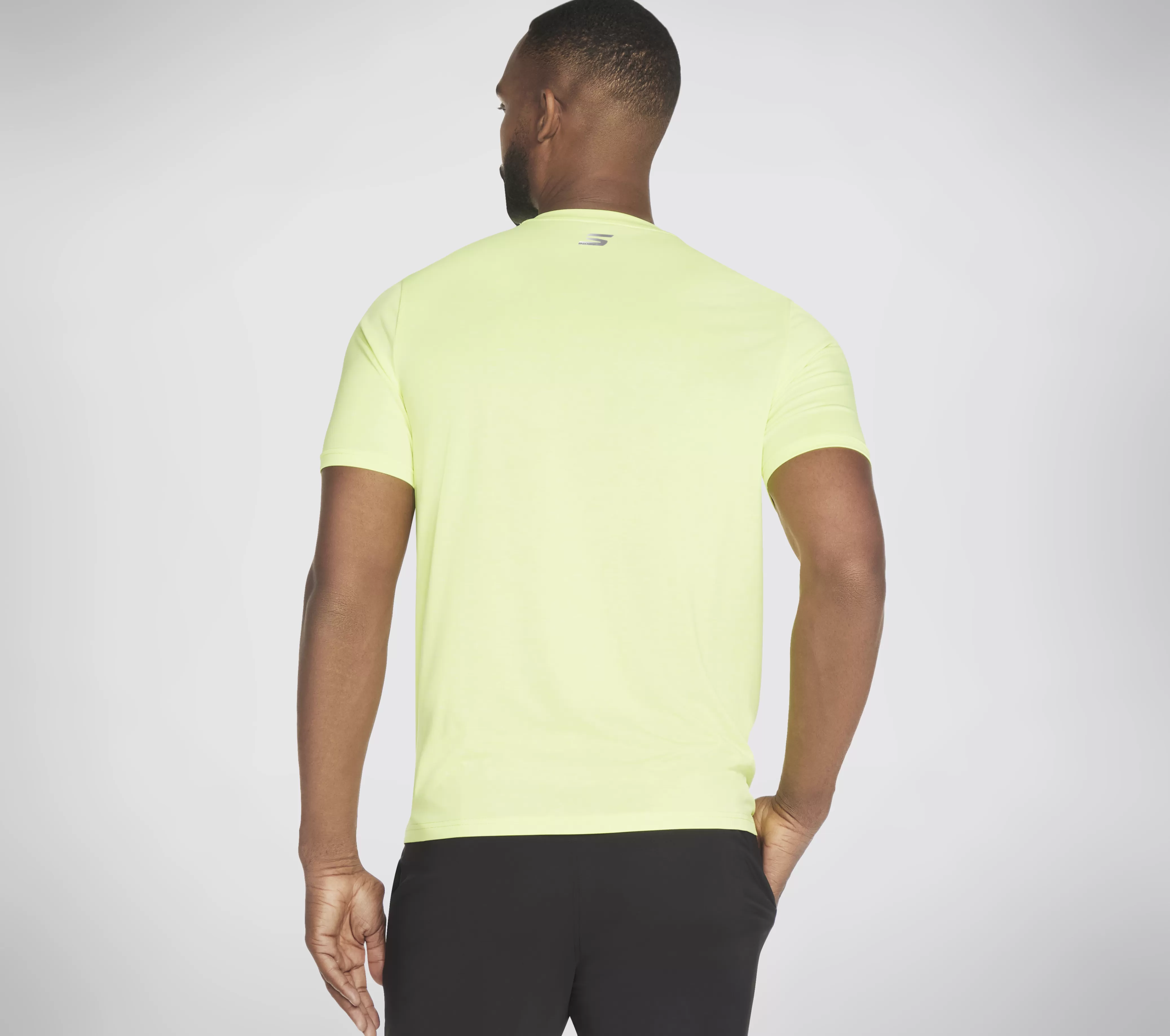SKECHERS GO DRI Charge Tee | Hombre Partes De Arriba | Partes De Arriba