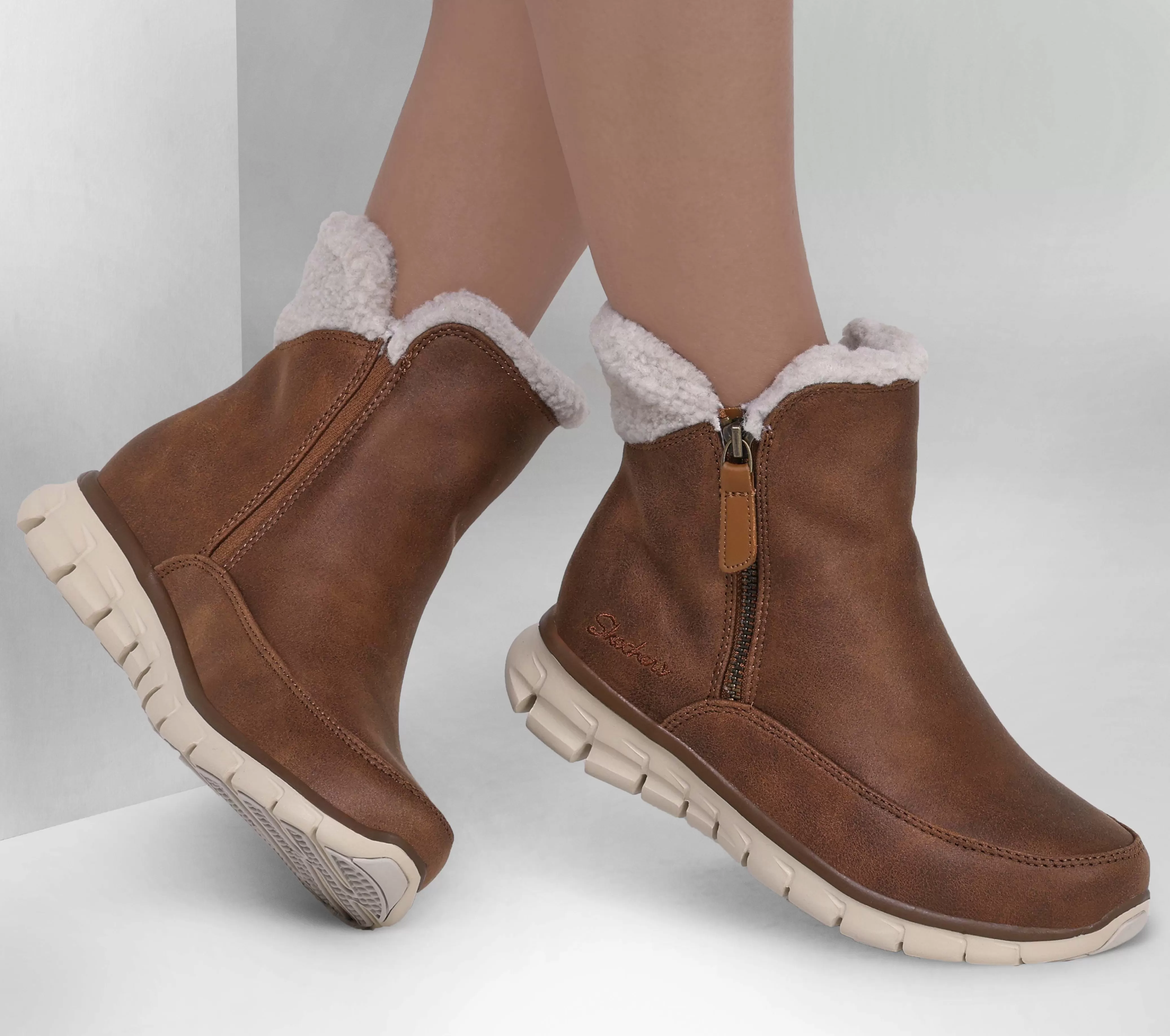 SKECHERS Synergy - Collab | Mujer Botas